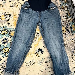 L- 3/4 cut maternity jeans